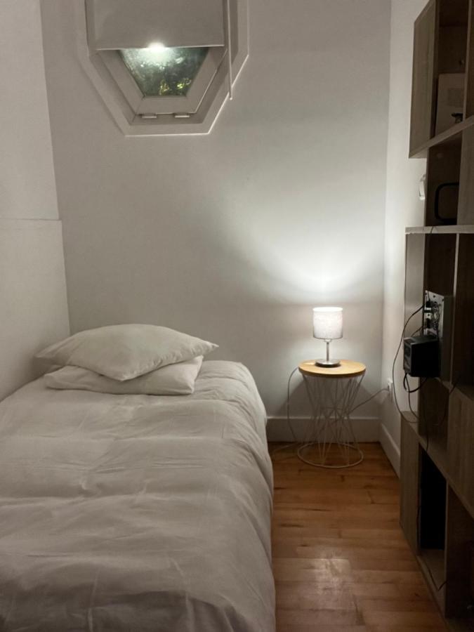Nice Grand appartement face jardin Extérieur photo